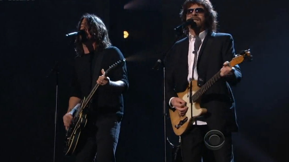 Dave-Grohl-Hey-Bulldog-Beatles-Cover-Grammy-Performance