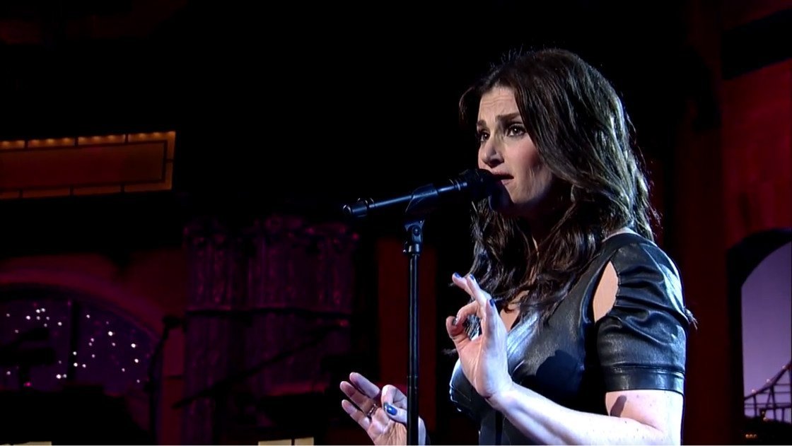 Idina-Menzel-You-Learn-To-Live-Without-Letterman-David-2014