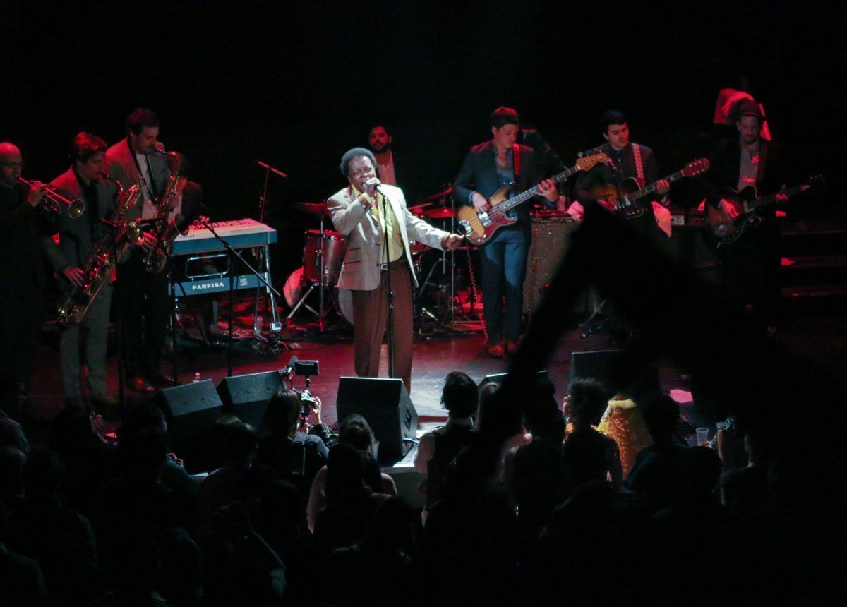 lee-fields-expressions-bowery-ballroom-2014-color