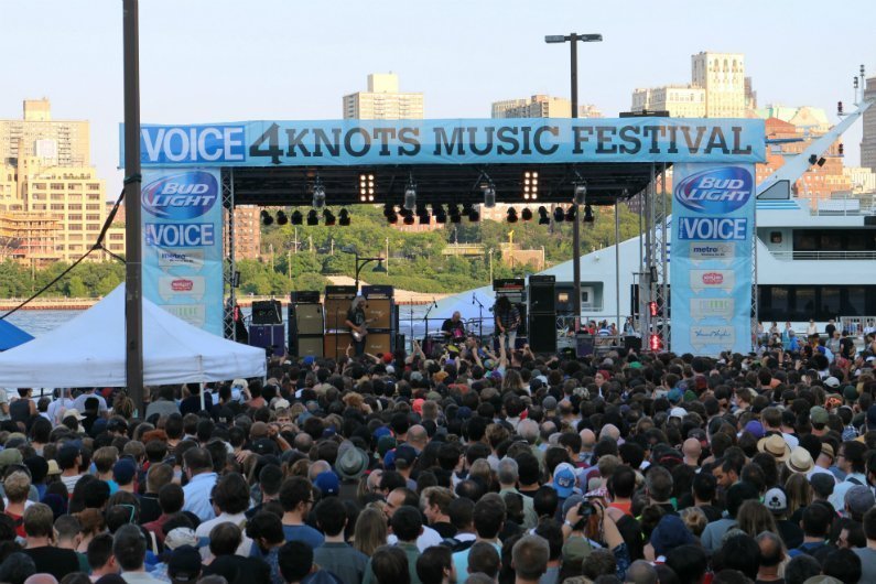 Dinosaur-Jr-crowd-stage-4-Knots-Music-Festival-NYC-2014