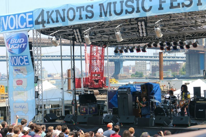 Radkey-band-crowd-4-Knots-Music-Festival-NYC-2014