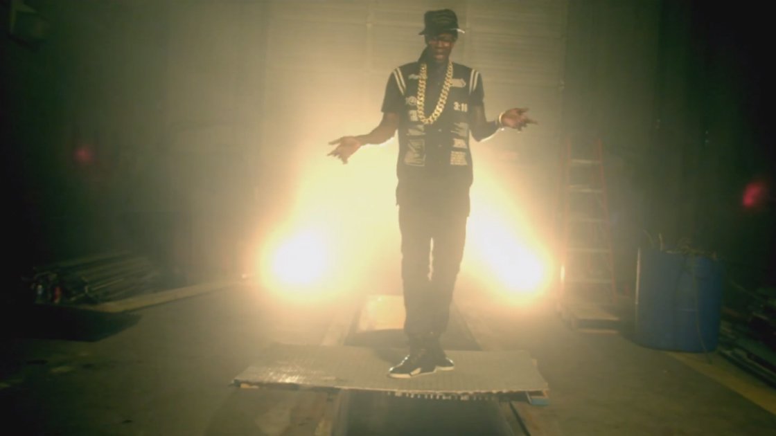 down-on-me-dj-mustard-2-chainz-ty-dolla-sign-official-music-video-3