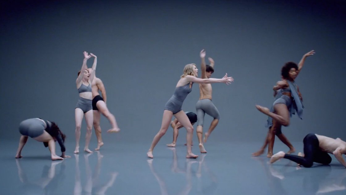 taylor-swift-shake-it-off-official-music-video-2