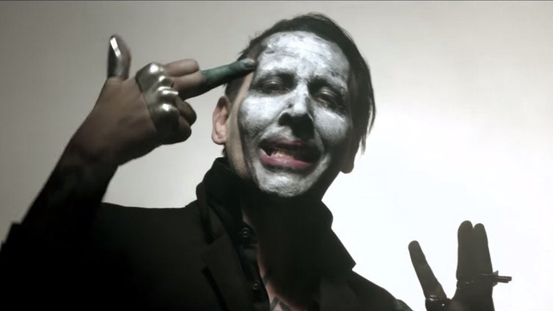 marilyn-manson-third-day-of-a-seven-day-binge-music-video-middle-finger