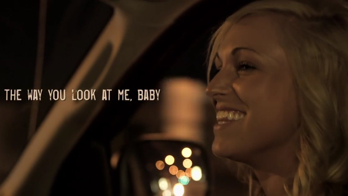 jason-aldean-just-gettin-started-music-video-woman-smiling