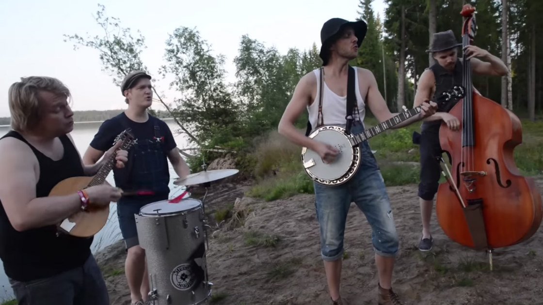 steve-n-seagulls-nothing-else-matters-music-video-playing