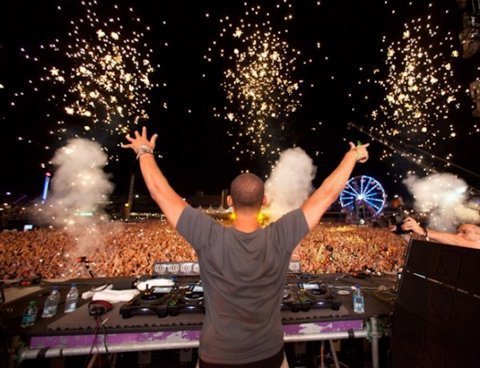 afrojack-live-explosion-mixing