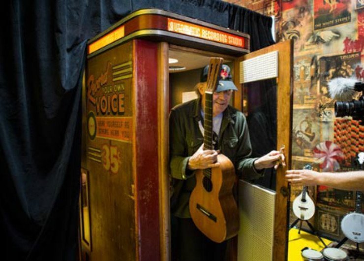 neil-young-jack-white-record-booth-third-man-2013