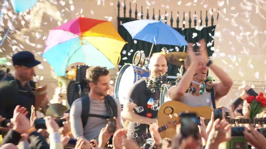 coldplay-a-sky-full-of-stars-official-music-video