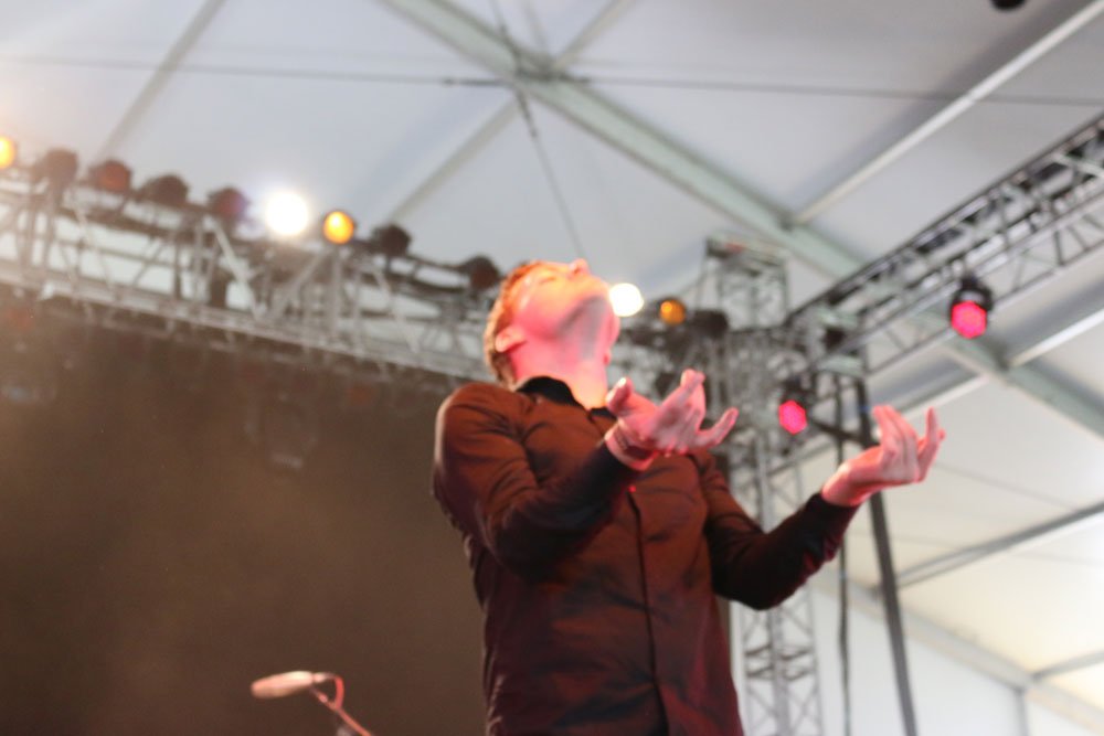 deafheaven-governors-ball-6-7-2014-3