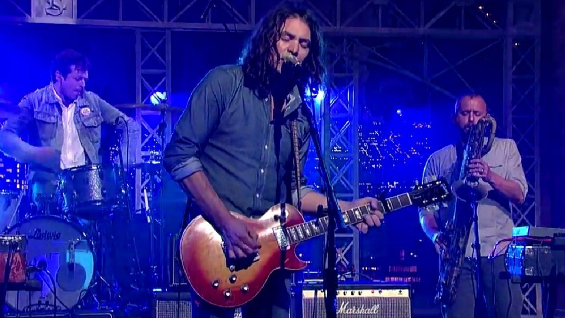 The-War-On-Drugs-Letterman-Red-Eyes-2014