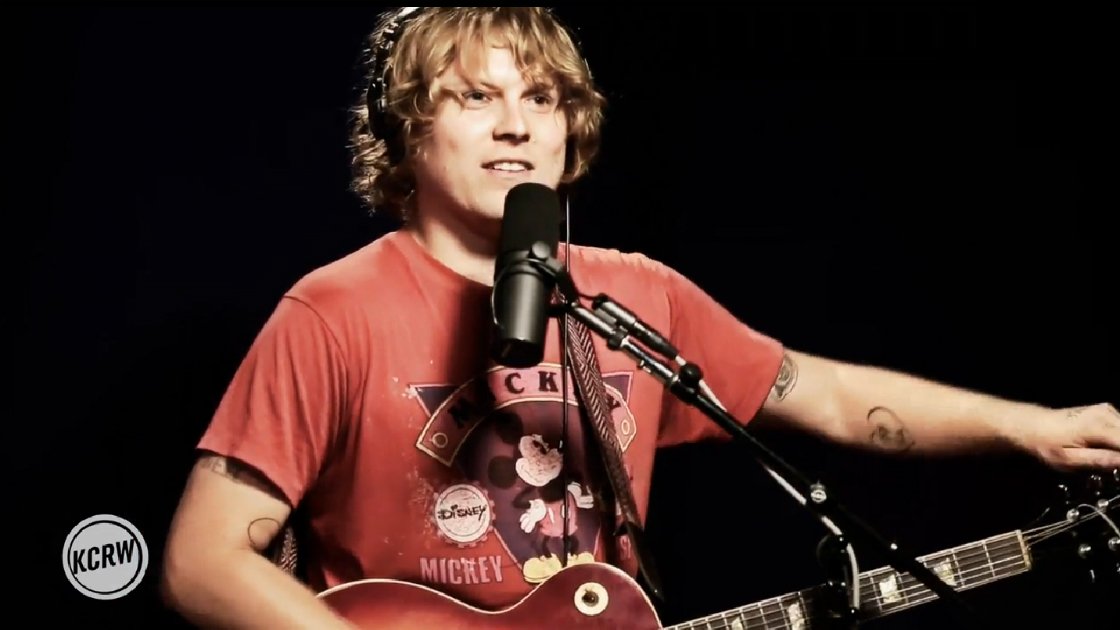 Ty-Segall-Live-On-Morning-Becomes-Eclectic-10-2-2014-KCRW-Video-Interview