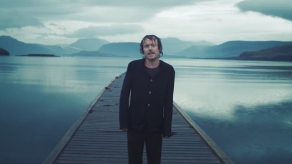 damien-rice-i-dont-want-to-change-you-music-video-pier-water-wet