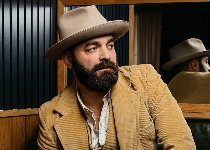 image for artist Drew Holcomb and the Neighbors