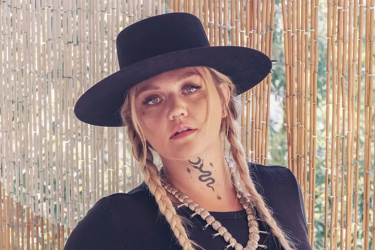 Elle King and The Red Clay Strays at Cain's Ballroom on 24 Mar 2023